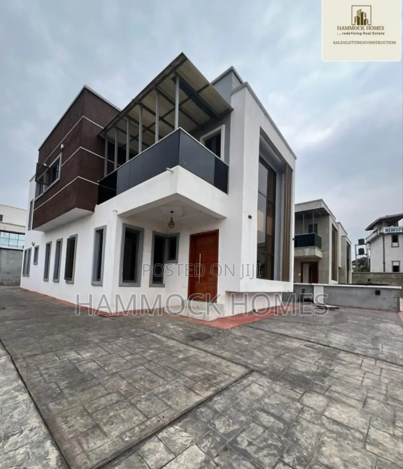 4bdrm Duplex in Chief Lateef Oyelade, Oluyole Estate for sale in Oluyole Estate