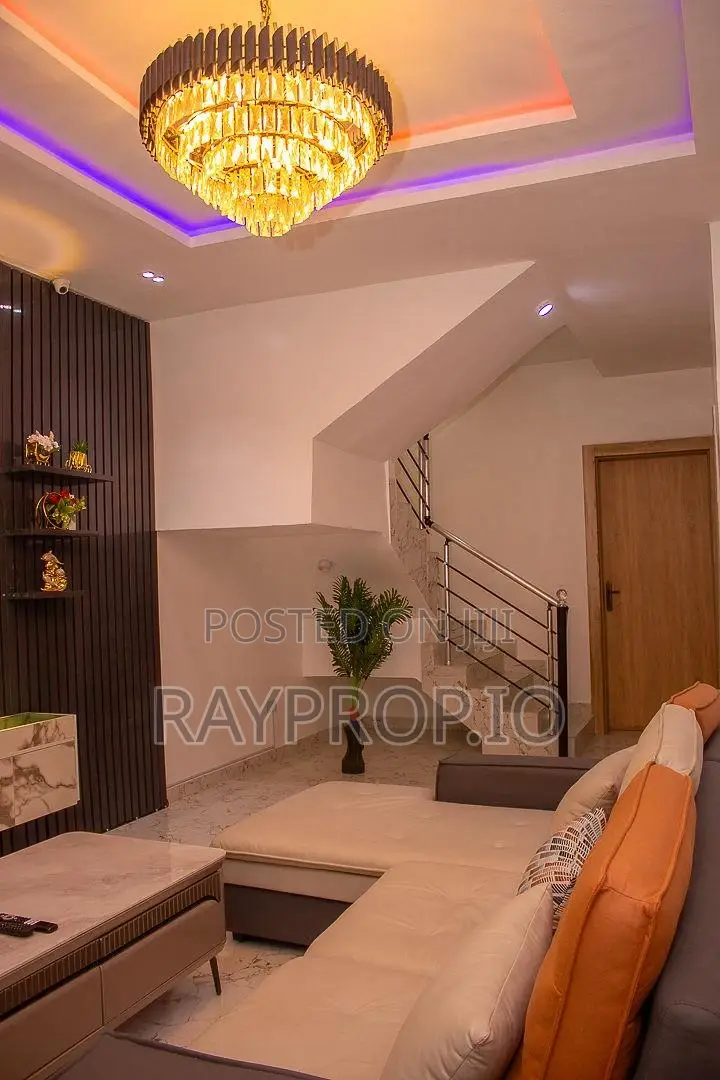 426216qj - 4 Bedroom Shortlet in Lekki Conservation Centre in Chevron