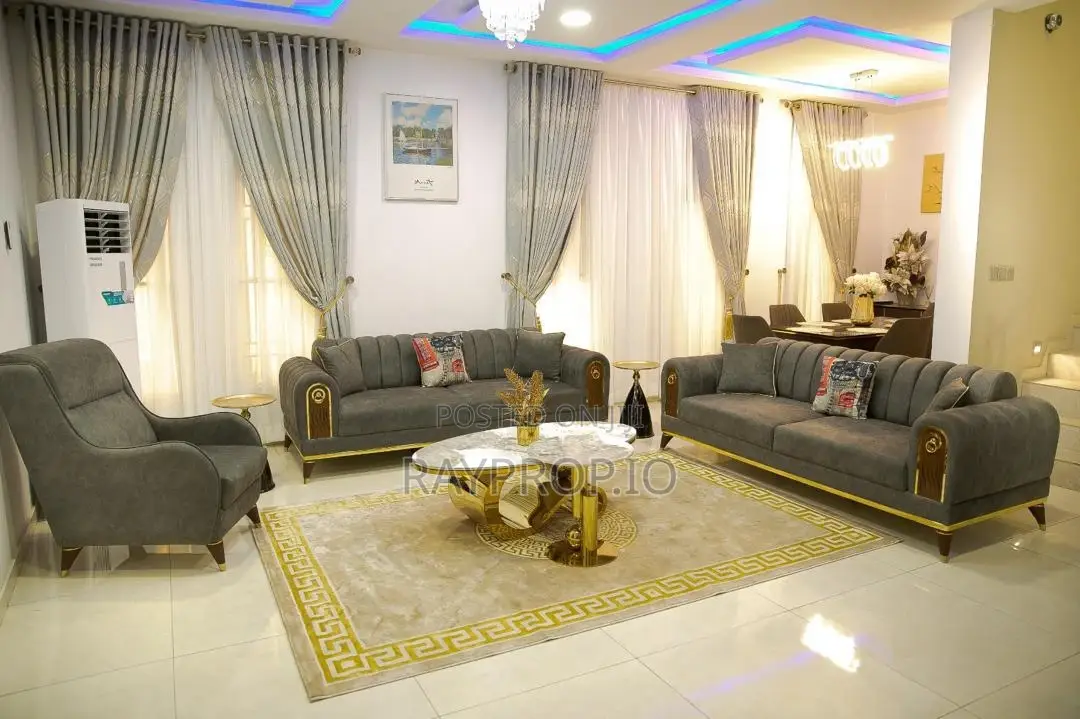 4 Bedroom Shortlet in Magodo in GRA Phase 2 Shangisha