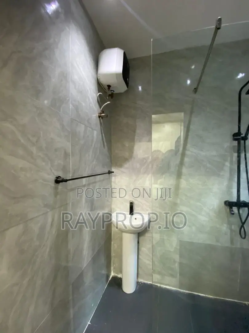 287291sz - 2 Bedroom Shortlet in Magodo in GRA Phase 2 Shangisha