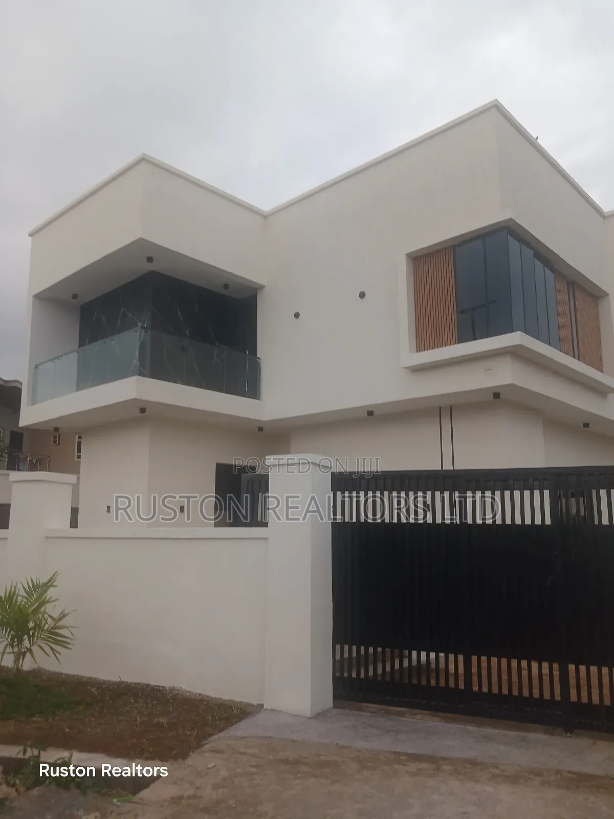 5bdrm Duplex in Ibadan for sale in Ibadan