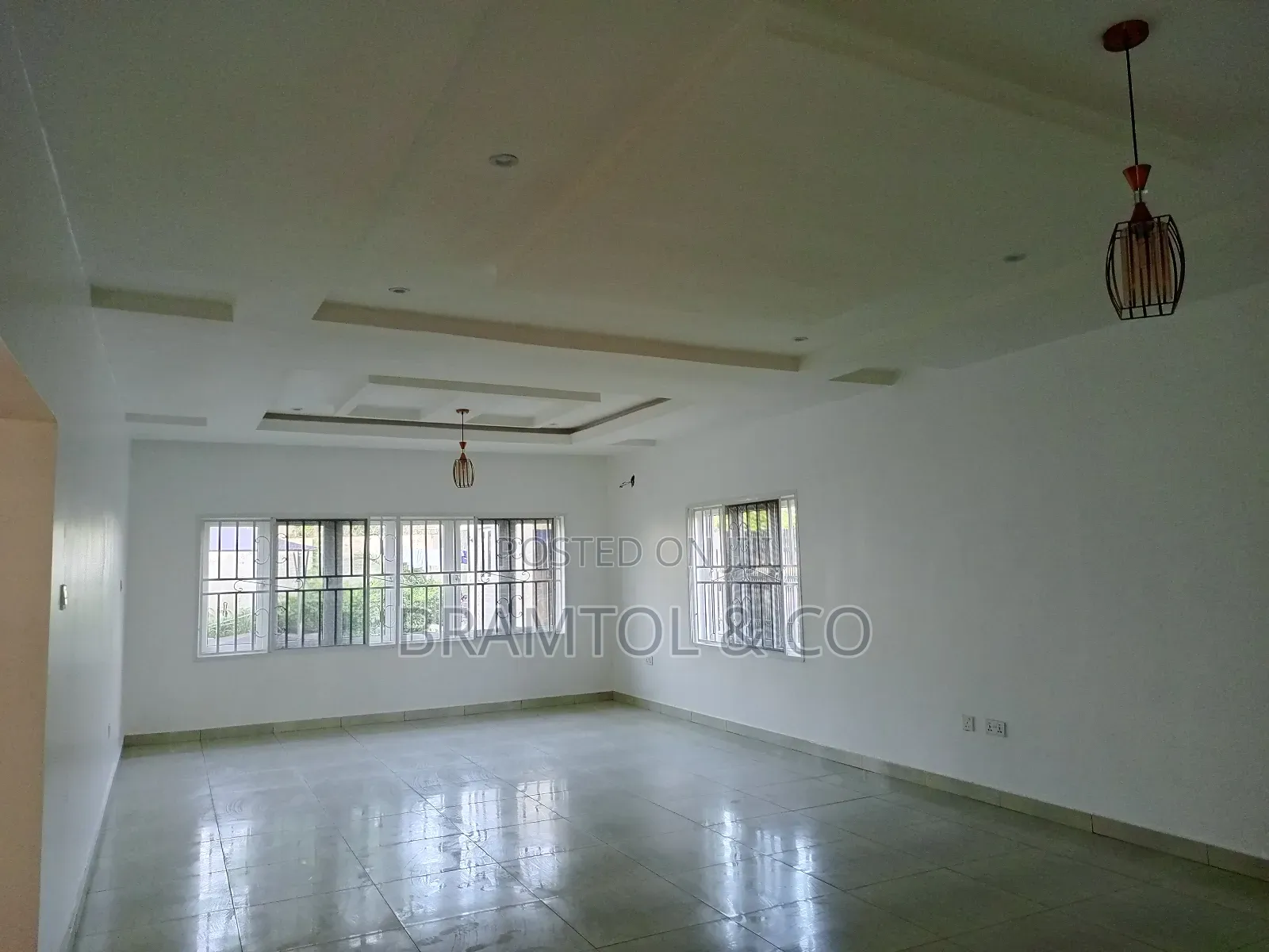 4bdrm Townhouse / Terrace in Durumi for rent in Durumi
