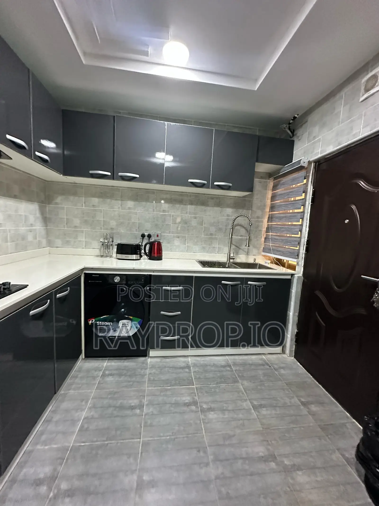 397292fx - 2 Bedroom Shortlet in Surulere in Ojuelegba