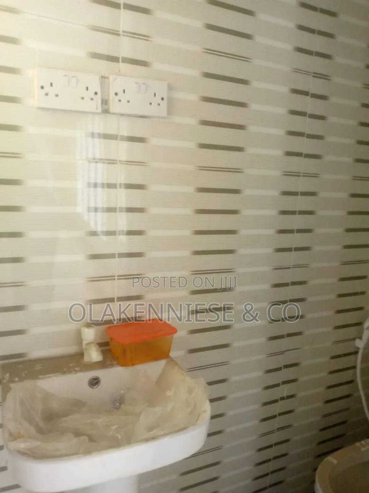 232sqm Open Plan Office Space in Yaba