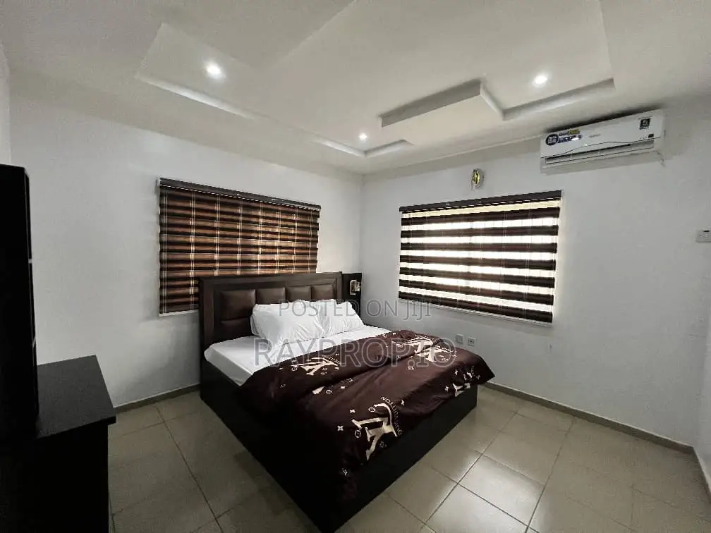 980762fg - 3 Bedroom Shortlet in Ajao Estate in Airport Road / Ikeja