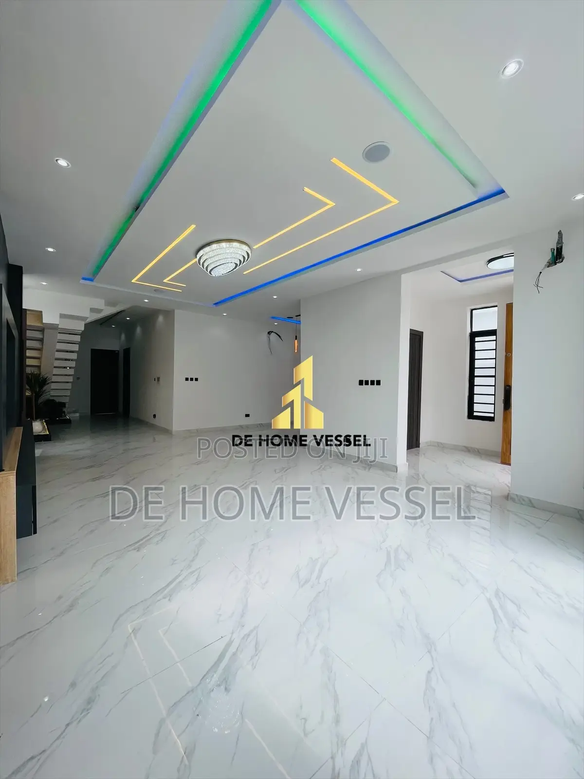 5bdrm Duplex in Chevron for sale in Chevron