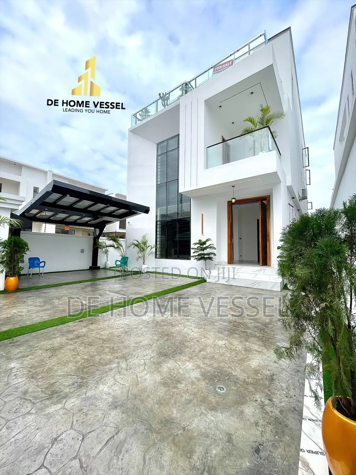 5bdrm Duplex in Chevron for sale in Chevron