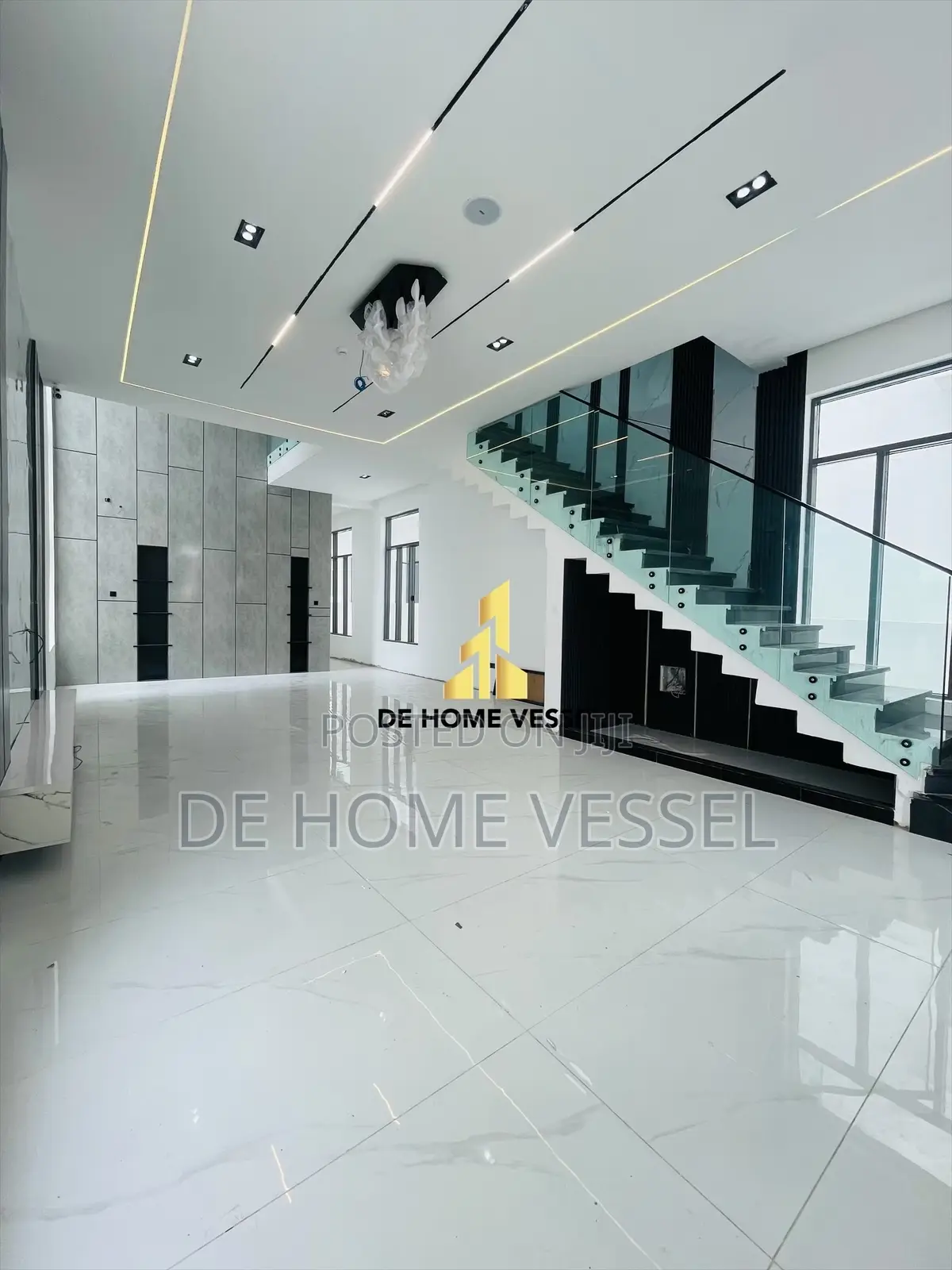 5bdrm Duplex in Chevron for sale in Chevron