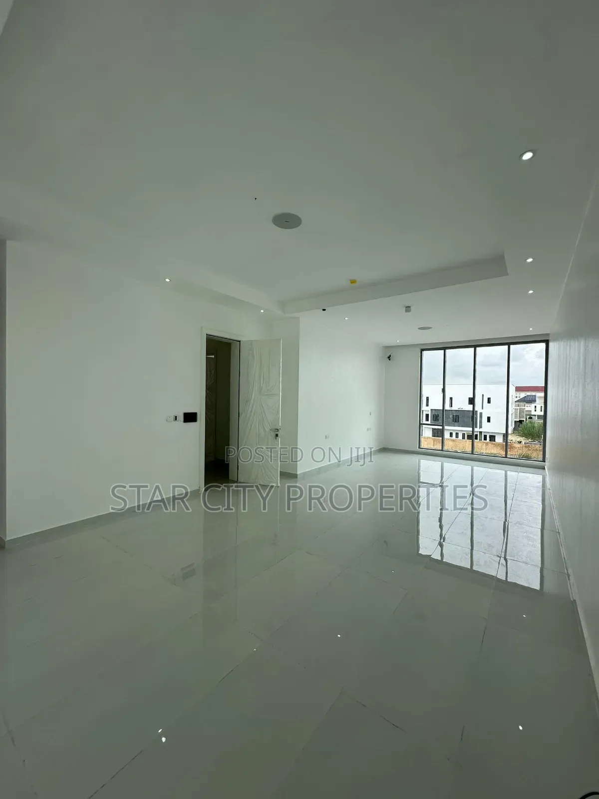 5bdrm Duplex in Lekki Ph 1, Ikate for sale in Ikate