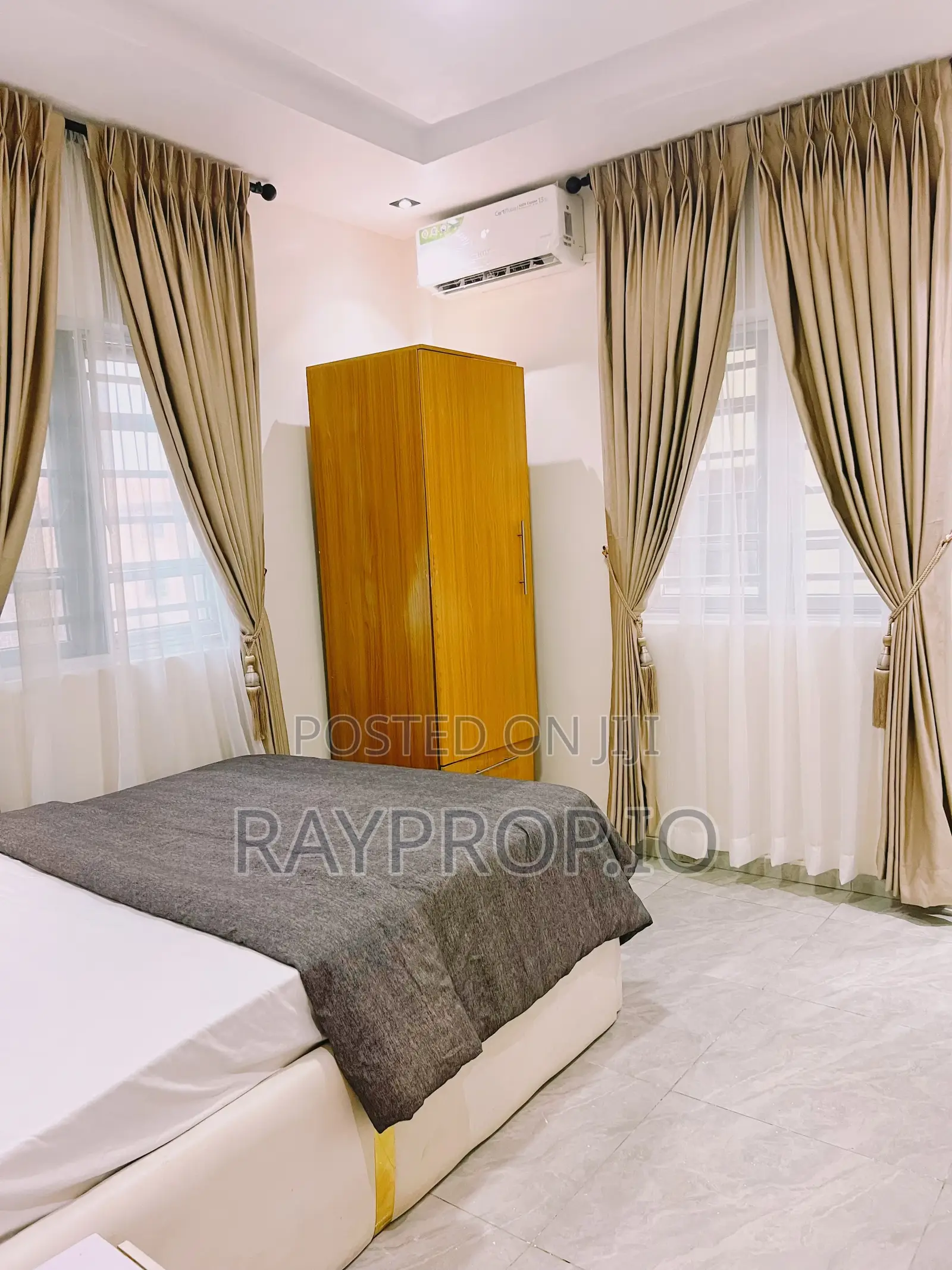 733908jn - 1 Bedroom Shortlet In Ilupeju in Town Planning Way