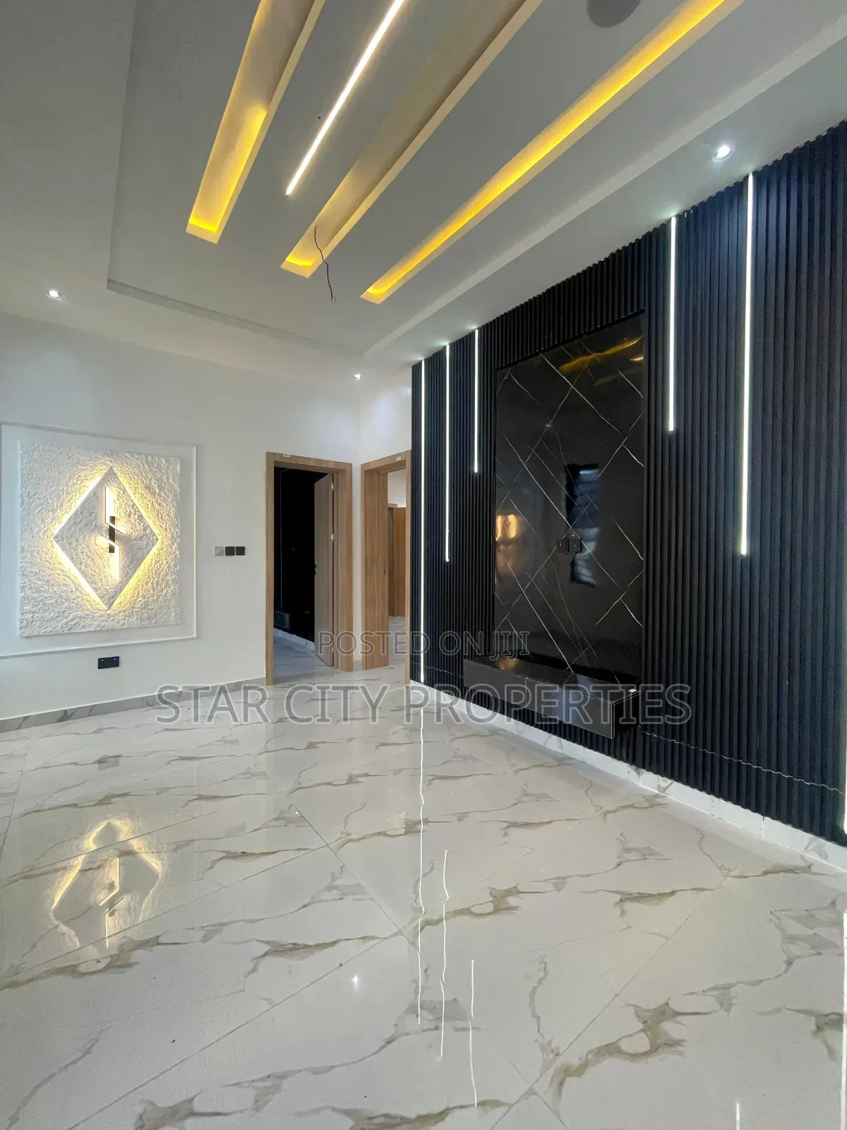 5bdrm Duplex in Palm City Estate, Lekki Expressway for sale in Lekki Expressway