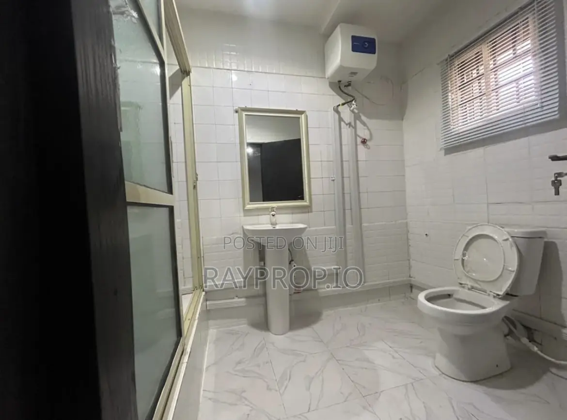 986502rb - Studio Shortlet in Magodo Phase 1 in GRA Phase 1
