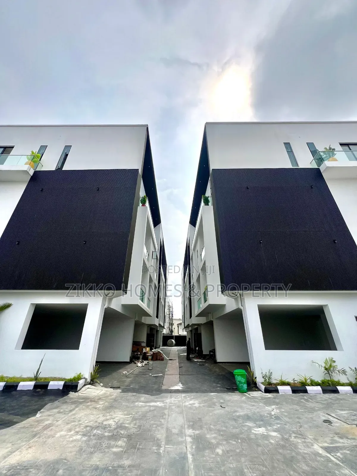 4bdrm Duplex in Ikate, Lekki for sale in Lekki