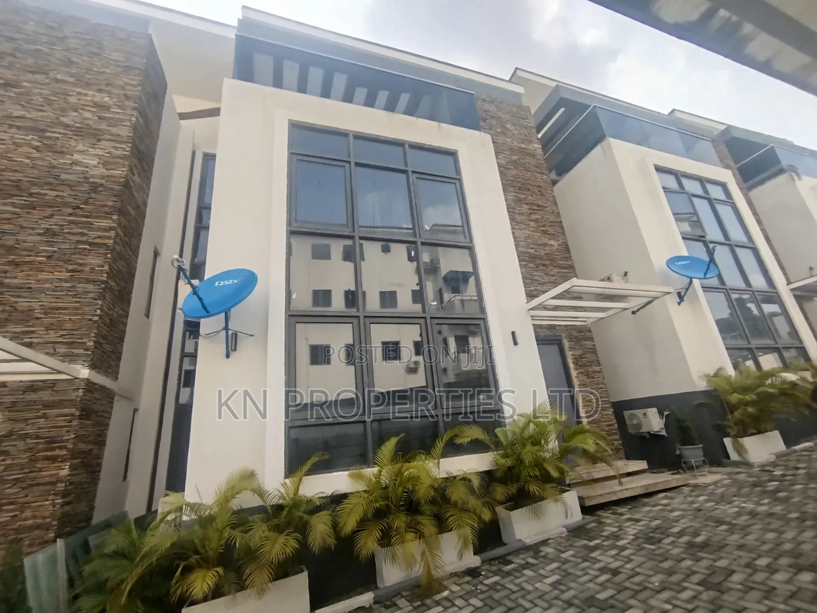 Furnished 5bdrm Apartment in Apo for rent in Apo District