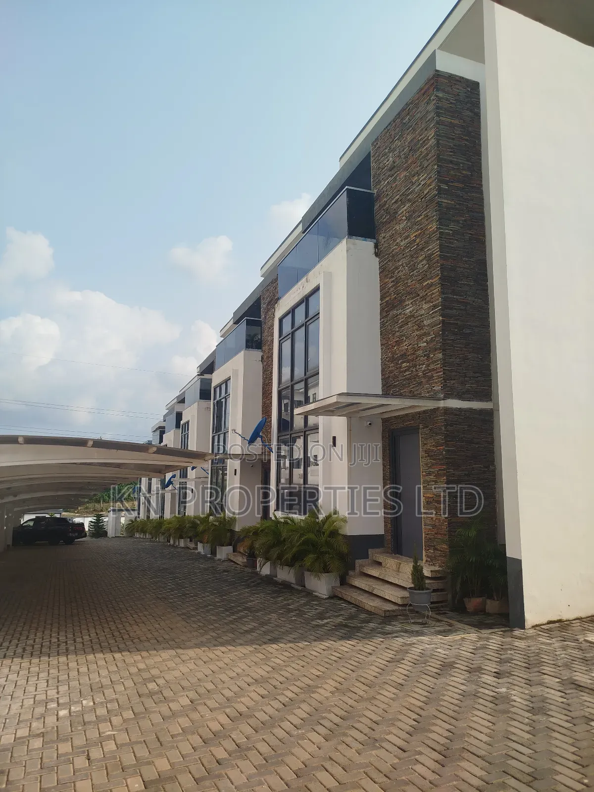 Furnished 5bdrm Apartment in Apo for rent in Apo District