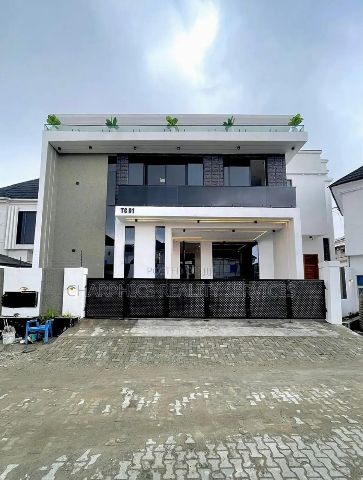 5bdrm Duplex in Ajah for sale in Ajah