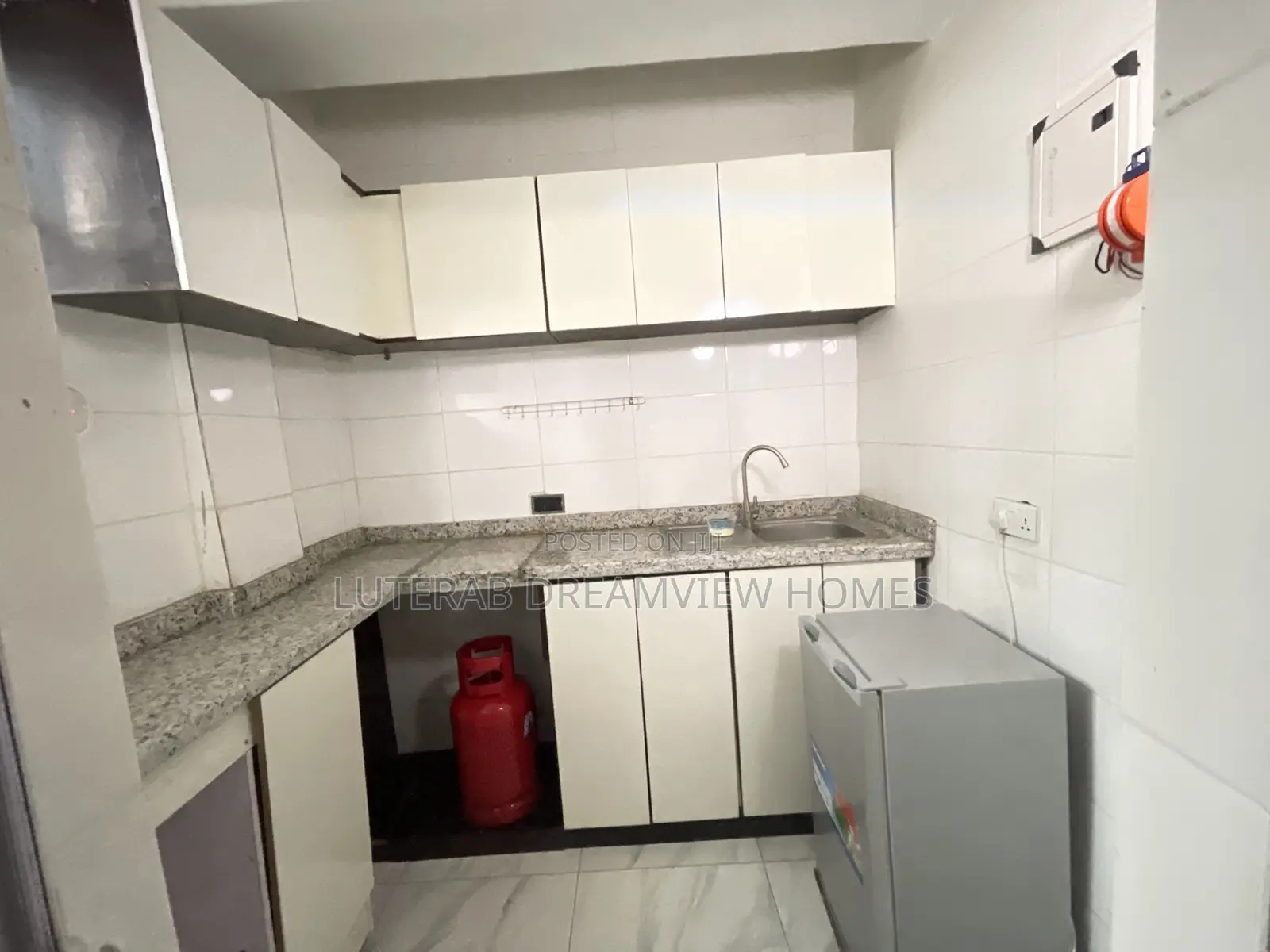Furnished 1bdrm Block of Flats in Wuse 2 Close To for rent in Wuse 2