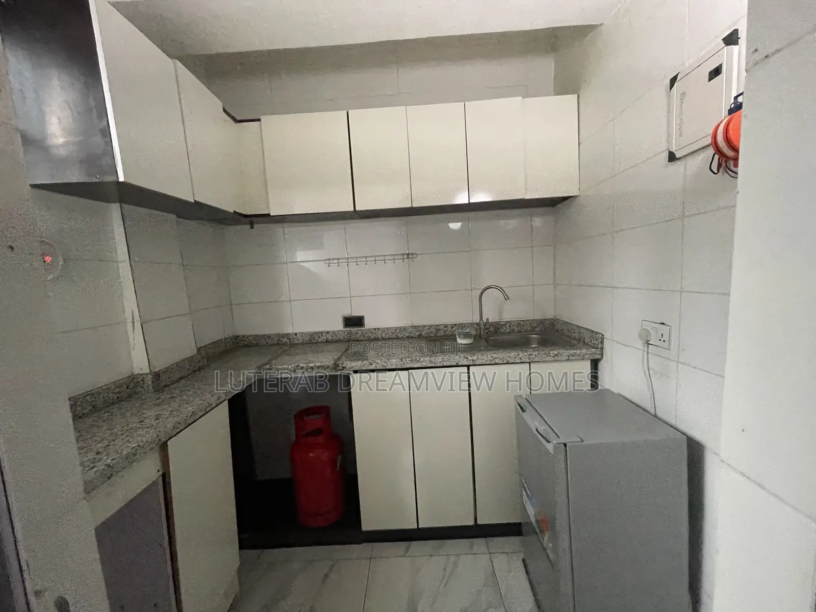 Furnished 1bdrm Block of Flats in Wuse 2 Close To for rent in Wuse 2