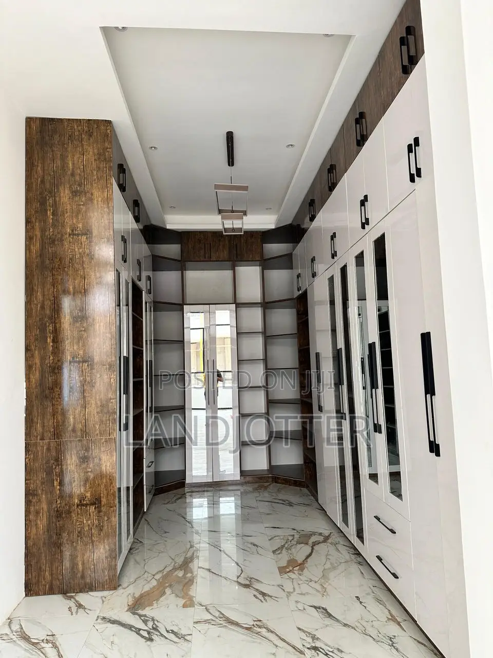 Furnished 6bdrm Duplex in Landsjotter, Asokoro for sale in Asokoro