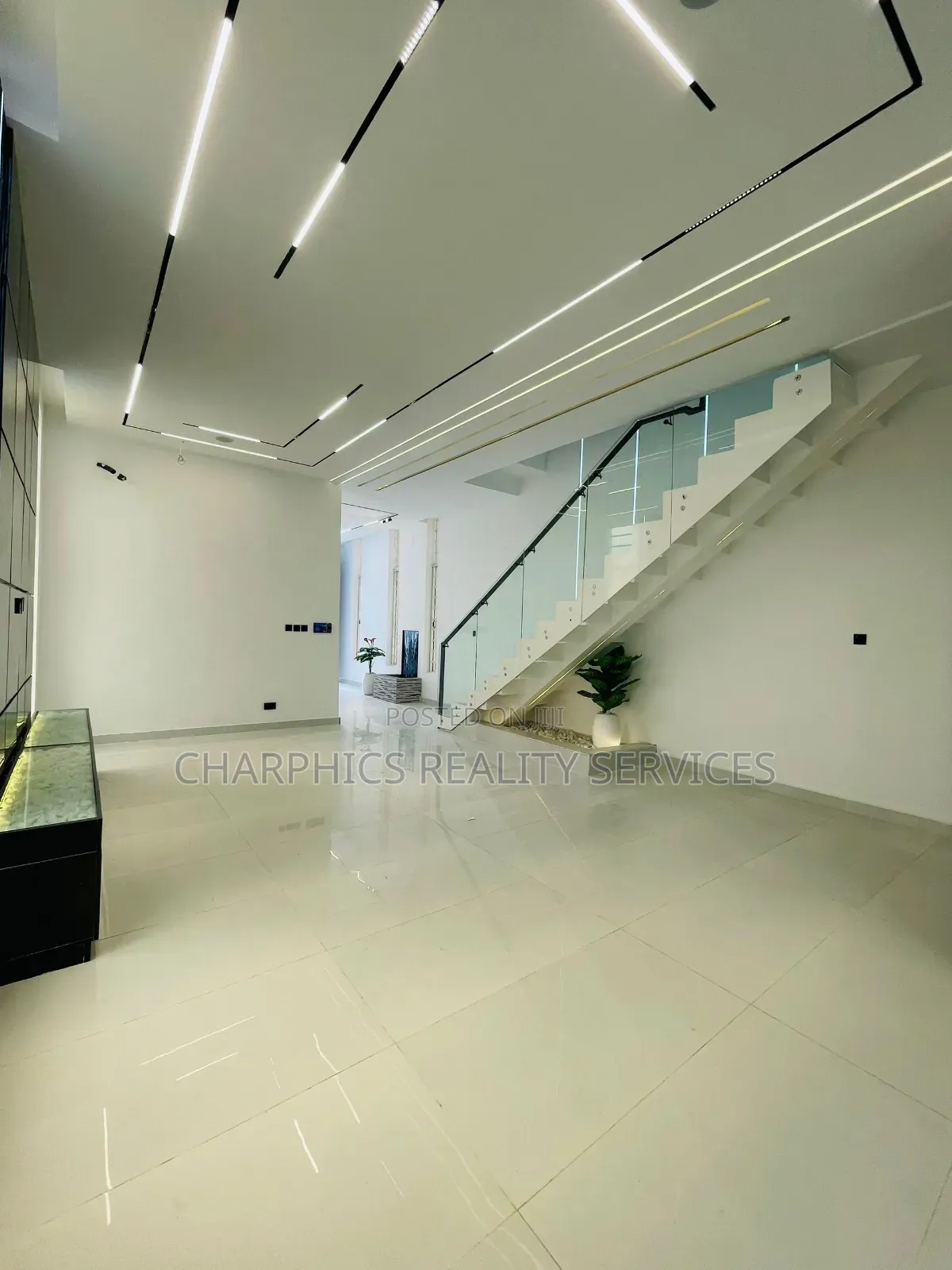 5bdrm Duplex in Ologolo for sale in Ologolo