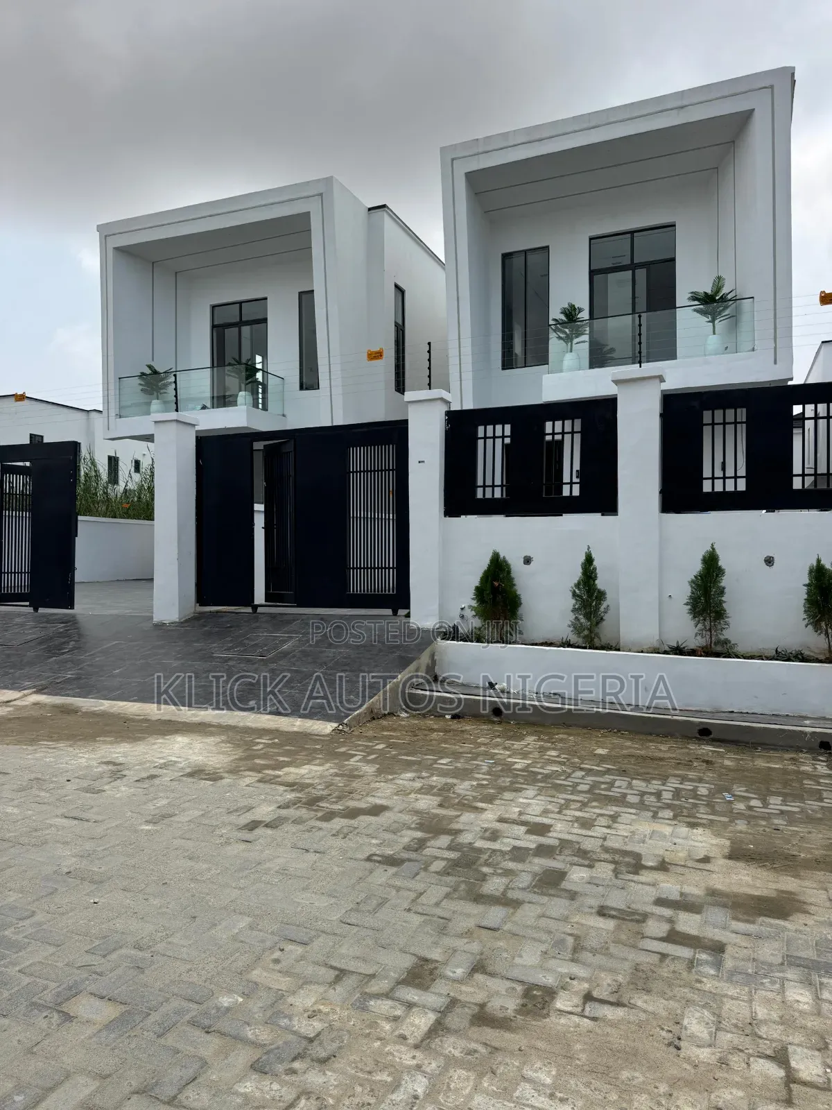 4bdrm Duplex in Ikota, Ajah for sale in Ajah