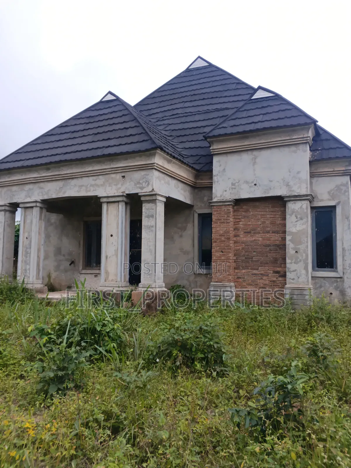 4bdrm Bungalow in Moganna Estate, Ibadan for sale in Ibadan
