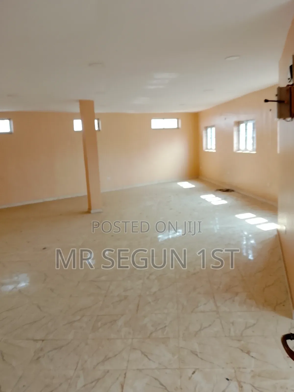 Office and Hall Space to Let in Dugbe (Onireke)