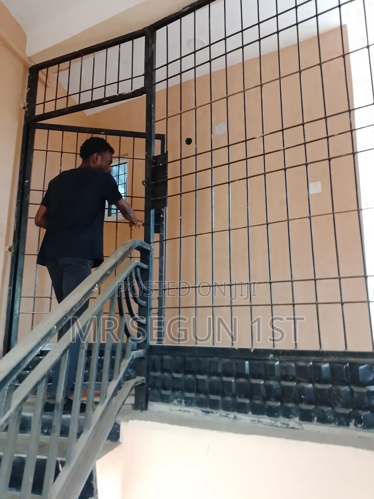 Office and Hall Space to Let in Dugbe (Onireke)