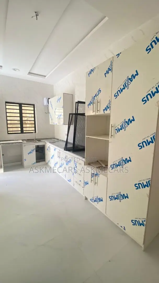 2bdrm Room & Parlour in Dkk, Ajah for rent in Ajah