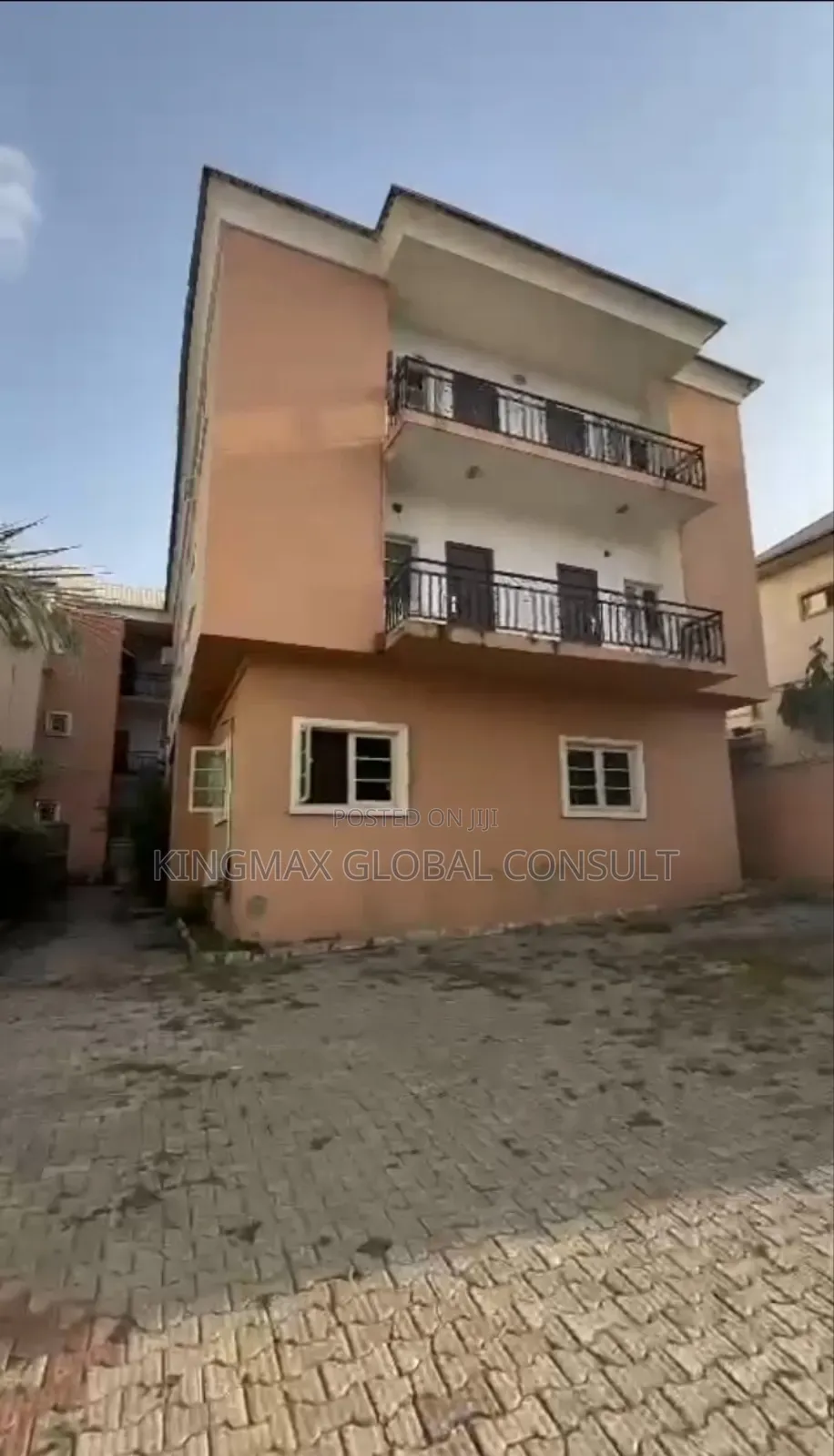 3bdrm Block of Flats in Wuse2 Abuja for sale in Wuse 2