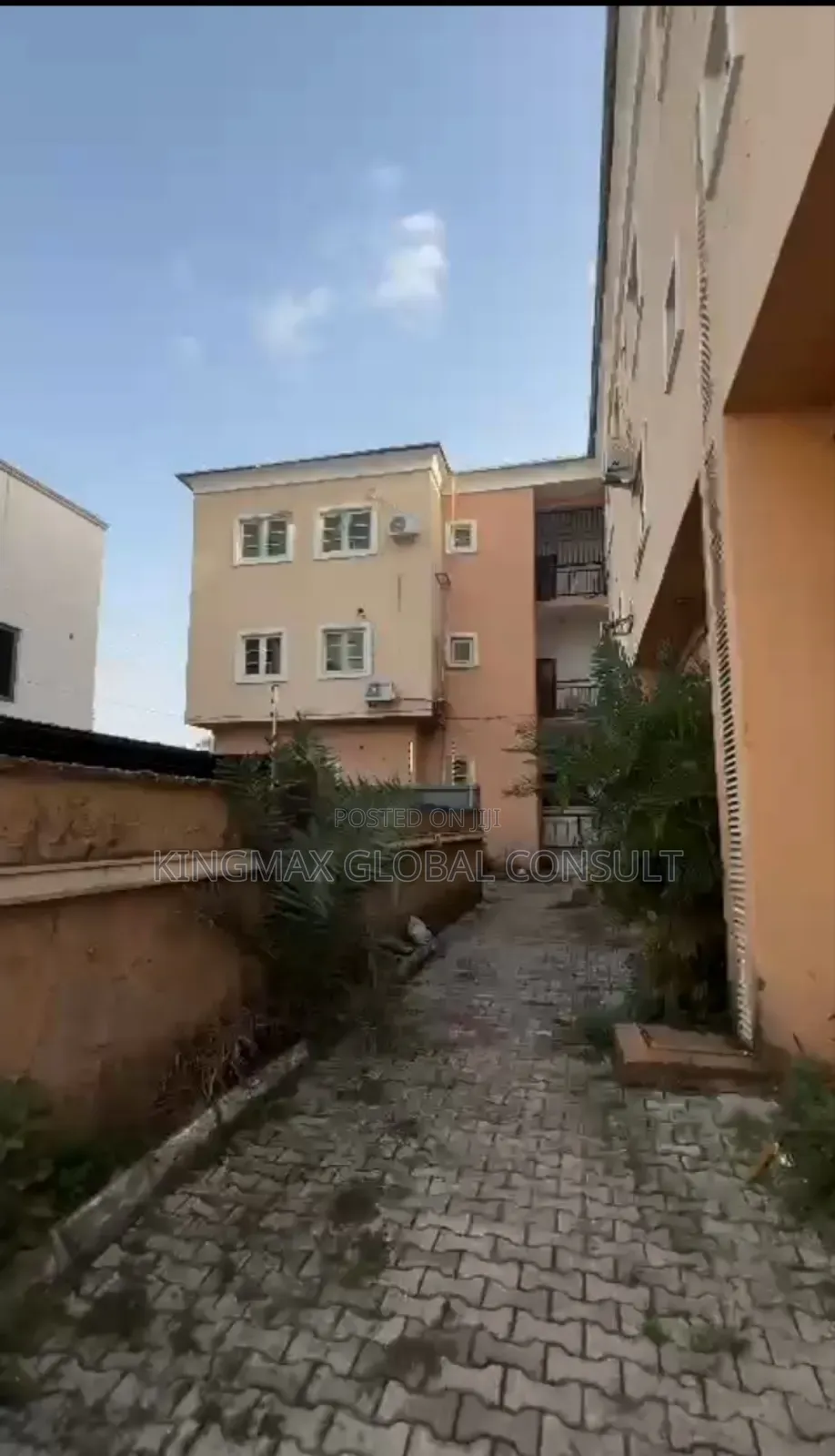 3bdrm Block of Flats in Wuse2 Abuja for sale in Wuse 2