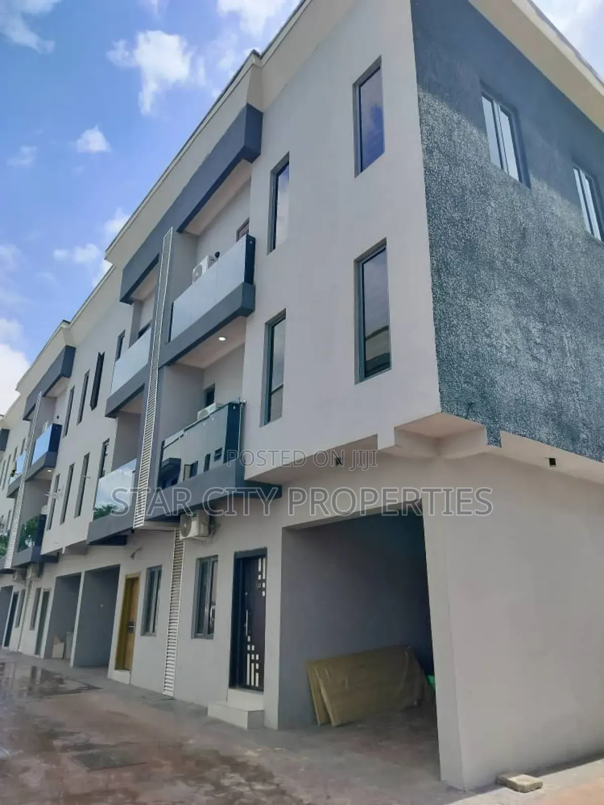 4bdrm Duplex in Shonibare for sale in Shonibare Estate