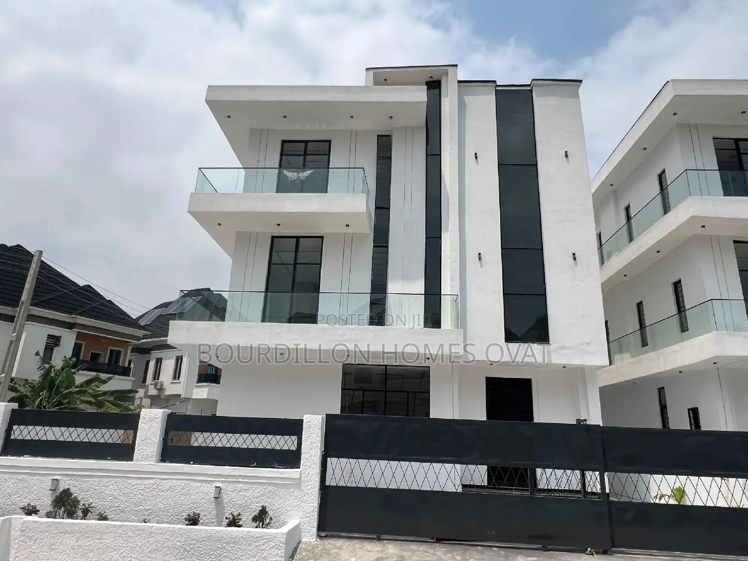 5bdrm Duplex in Lekki for sale in Lekki