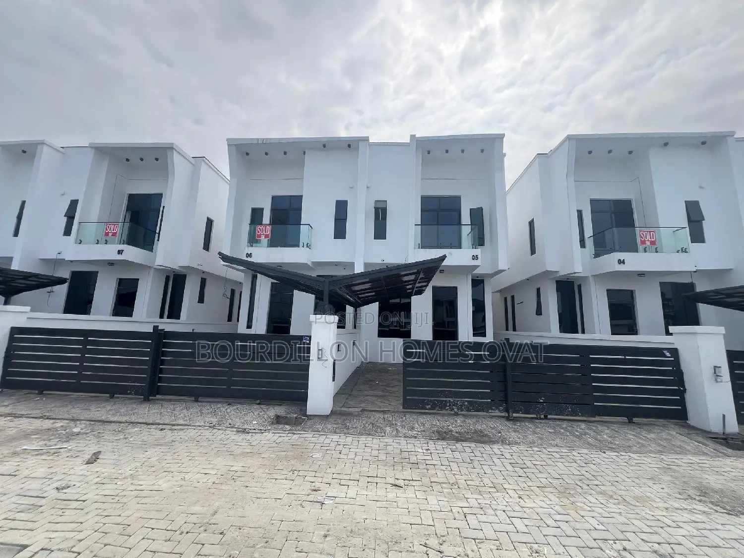 4bdrm Duplex in Lekki for sale in Lekki