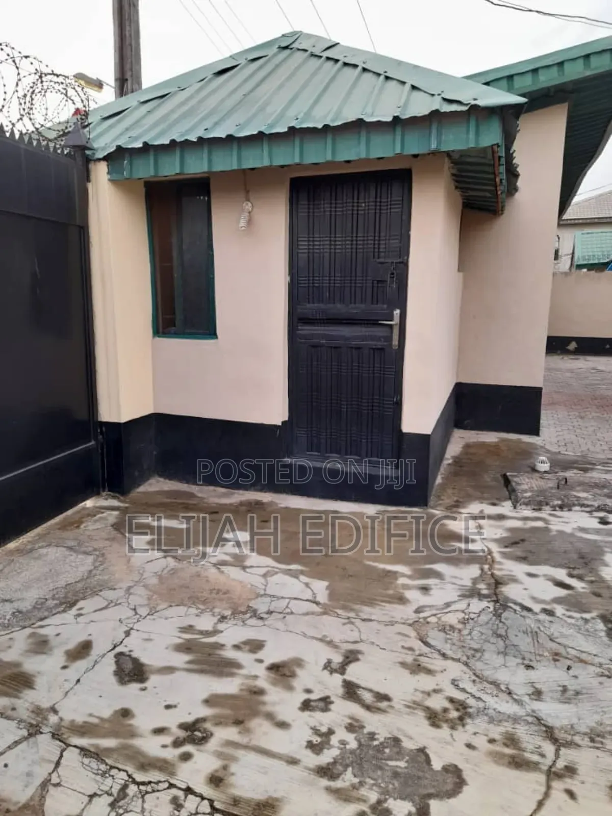 Furnished 4bdrm Bungalow in Ibeshe for sale in Ibeshe / Ikorodu
