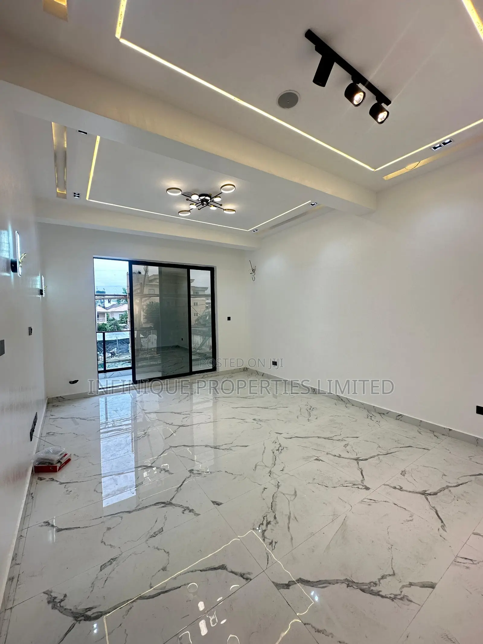 Quality Spacious Luxury 2 Bedroom Apartment in Lekki Phase 1