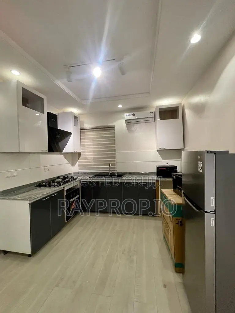 950256dd - 3 Bedroom Shortlet Off Freedom Way Lekki in Lekki Phase 1