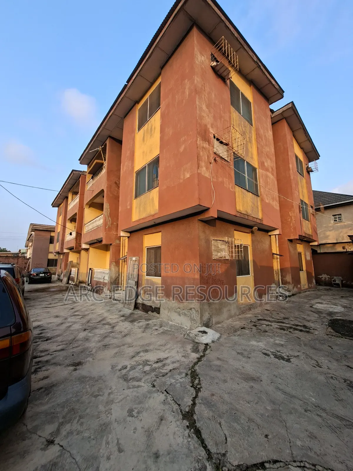 3bdrm Block of Flats in Ago Palace for sale in Ago Palace