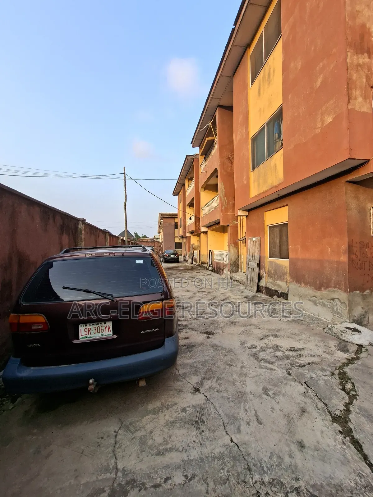 3bdrm Block of Flats in Ago Palace for sale in Ago Palace