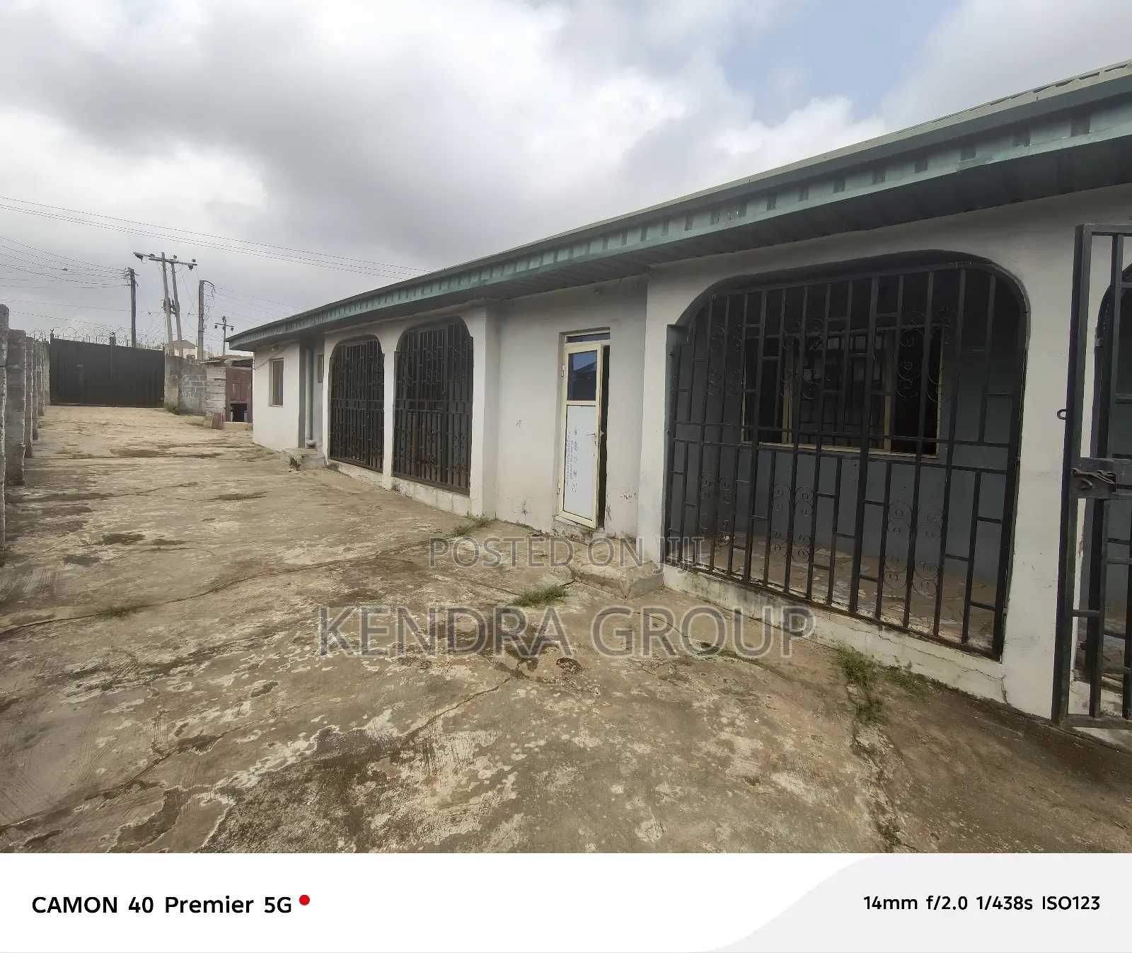 3bdrm Block of Flats in Omitoro, Ijede / Ikorodu for sale in Ijede / Ikorodu