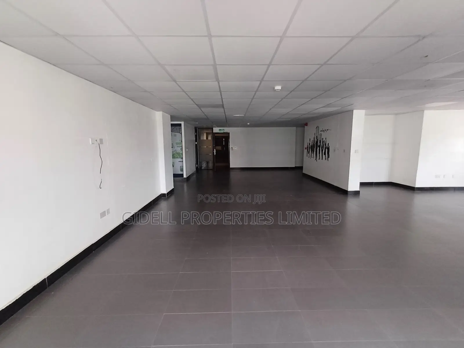 Serviced 1000sqm Office Space on the Fourth Floor With Elevator in Maitama