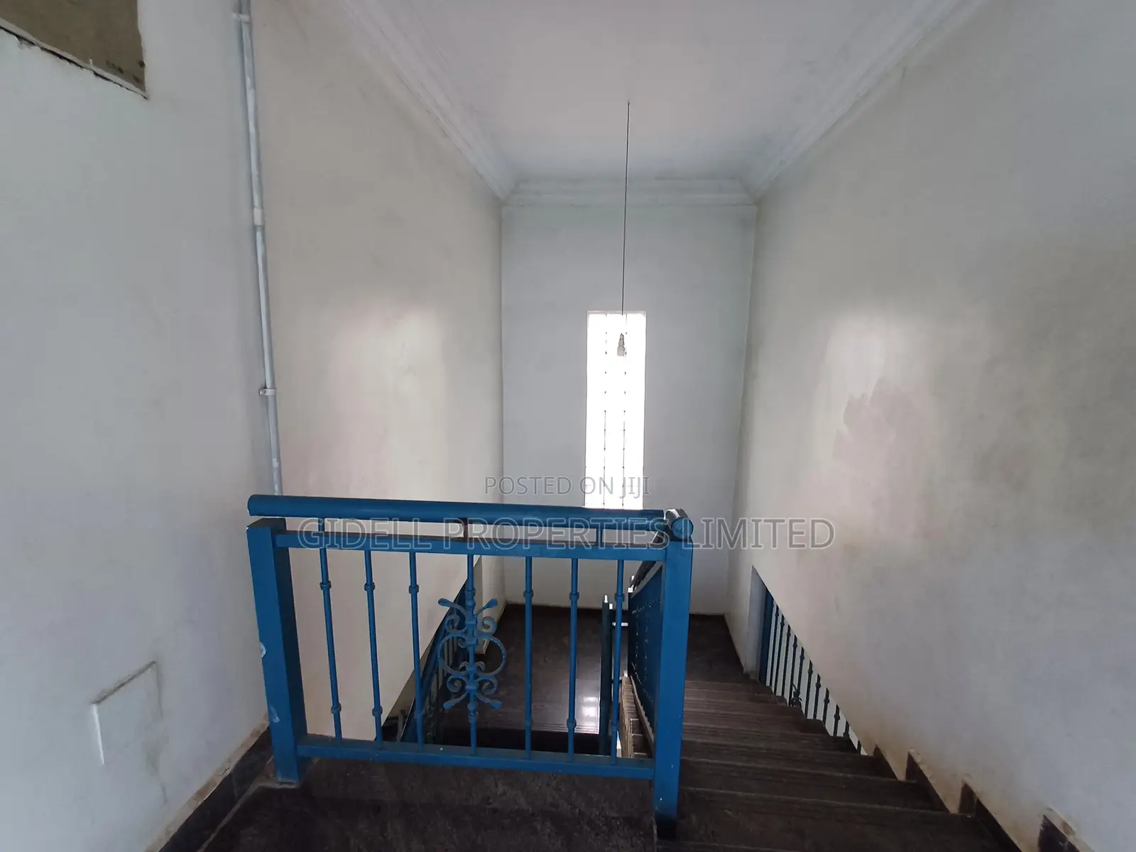 182sqm Shop / Office Space on the Second Floor in Maitama