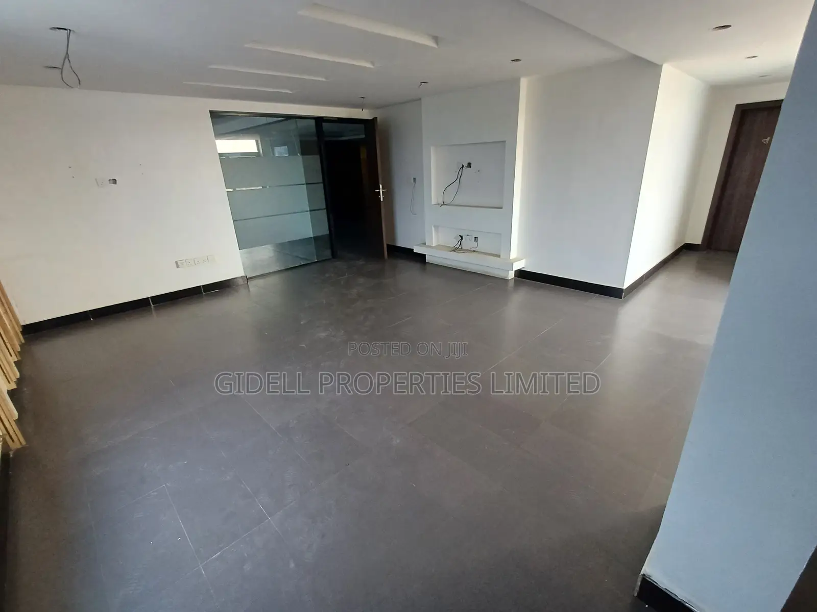 182sqm Shop / Office Space on the Second Floor in Maitama