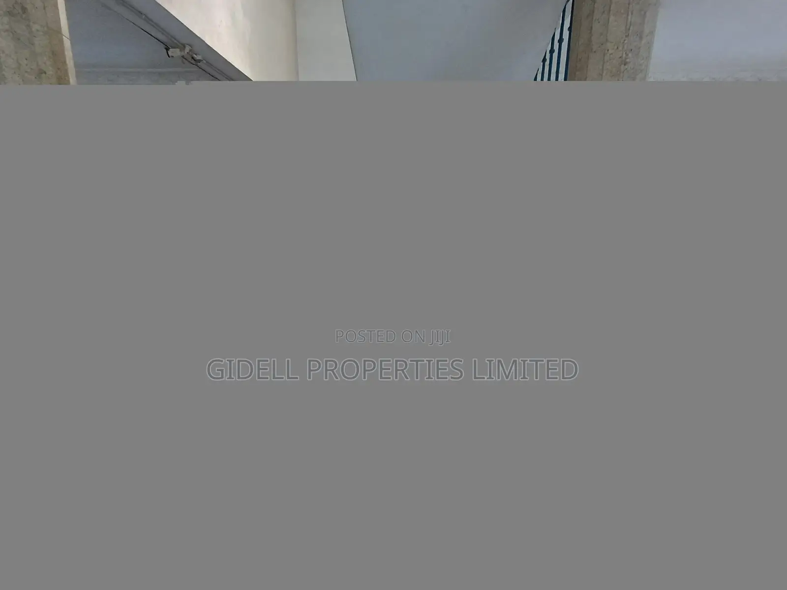 140sqm Shop / Office Space on the First Floor in Maitama