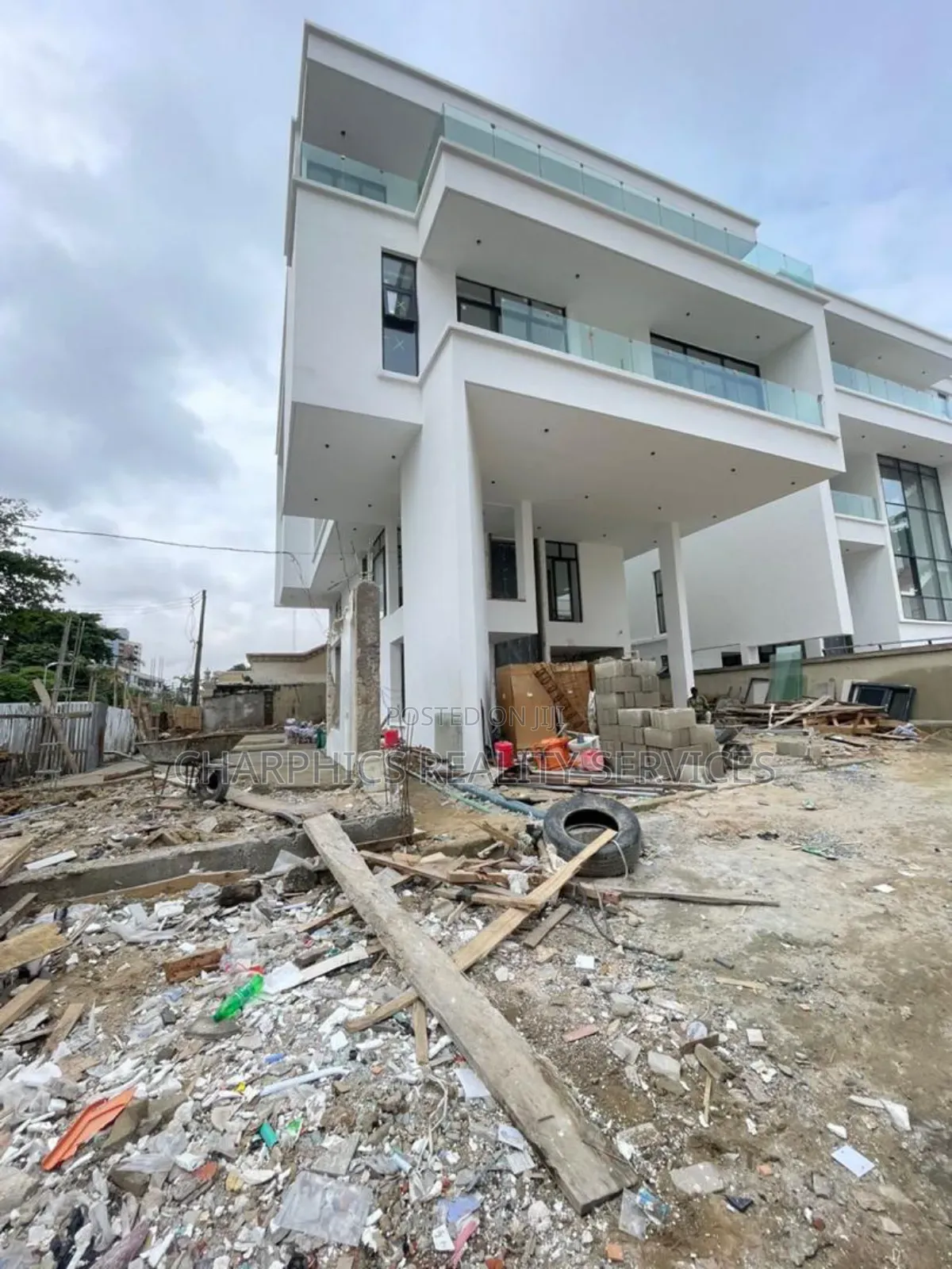 5bdrm Duplex in Price.$ 2.5M, Ikoyi for sale in Ikoyi