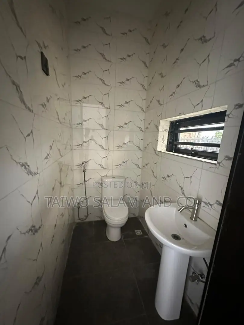 4bdrm Duplex in Agodi for sale in Agodi