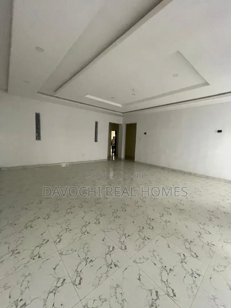 3bdrm Apartment in Orchid Road, Lekki Phase 2 for rent in Lekki Phase 2