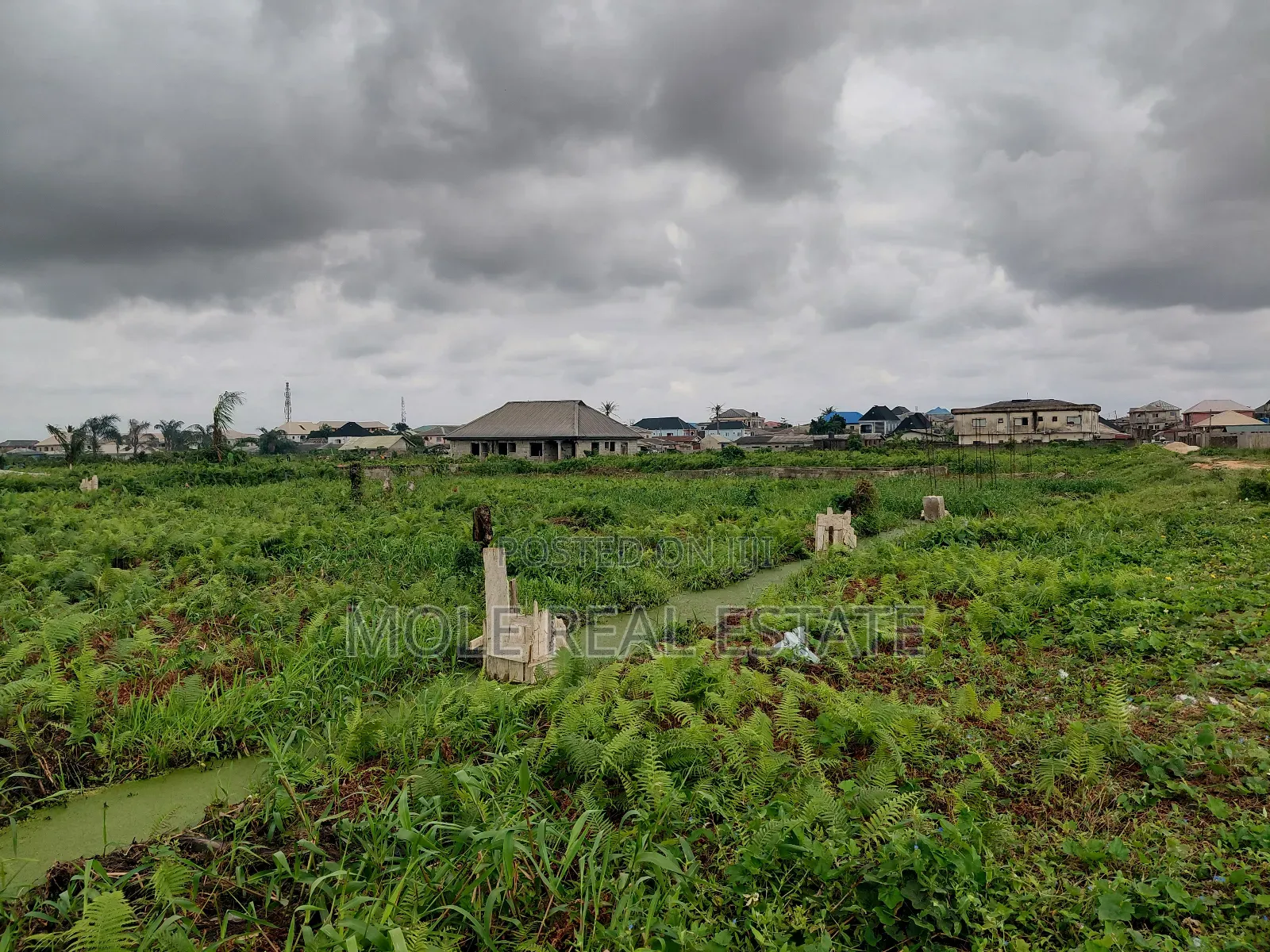 1000sqm ( 2 Plots ) Ijegemo Pilled Fence New Expressway Close to Road in Ijegun