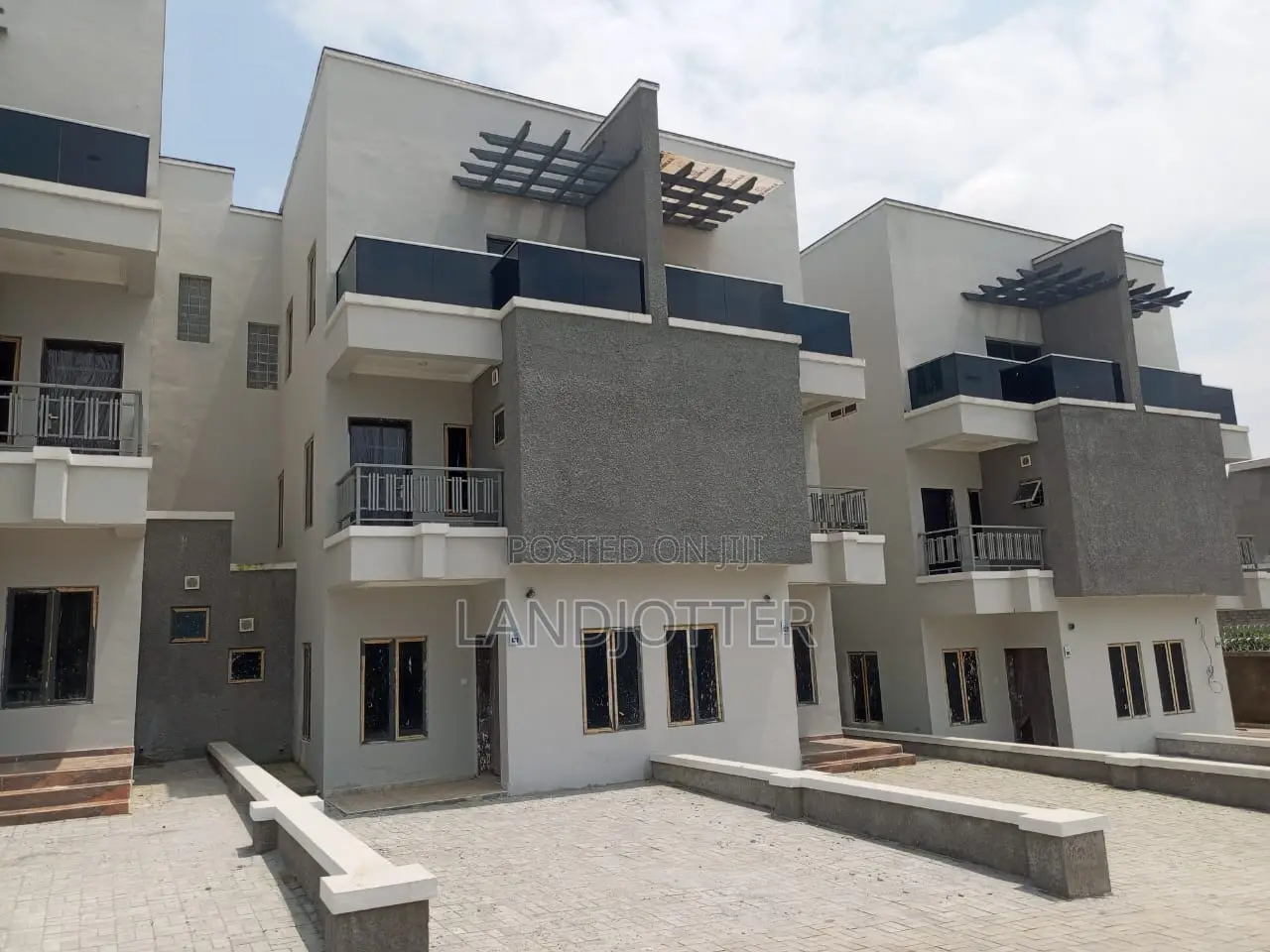 Furnished 4bdrm Duplex in Landsjotter, Guzape District for sale in Guzape District