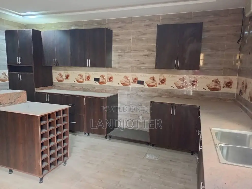 Furnished 4bdrm Duplex in Landsjotter, Guzape District for sale in Guzape District